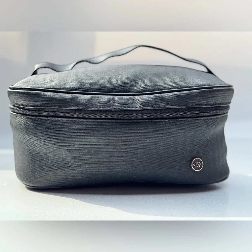 Vintage Oscar de la Renta Black Cosmetic Toiletry Travel Bag with Handle